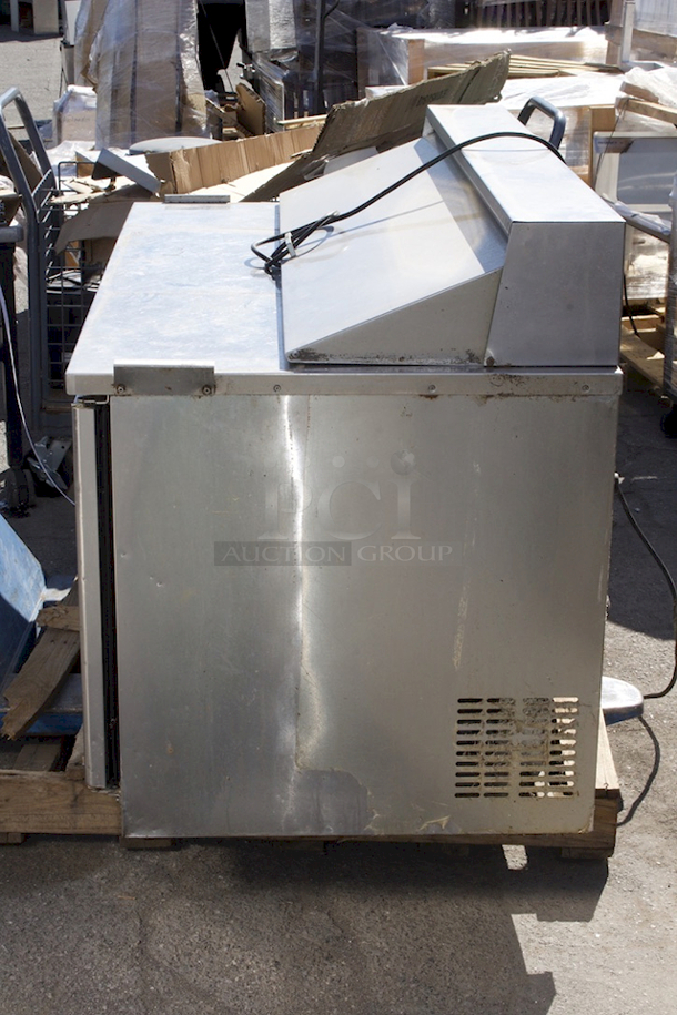 Everest Refrigeration EPBNWR2 59" Two Door Back Mount Sandwich Prep Table 16 Cubic Feet, 115v/60/1ph. Tested. Works Great!! - Image 2 of 8
