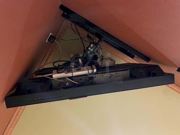 AWESOME! Samsung 40" Monitor With Ceiling Mount and All Cords Included. Perfect for In-store Promotions and Media.  - Image 2 of 2