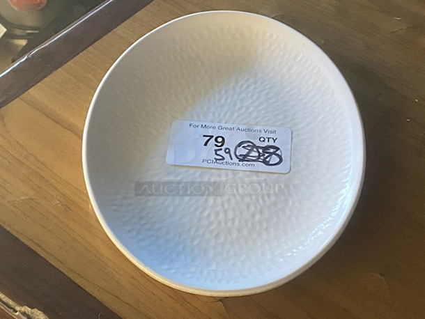 NICE! World Bell White Melamine Textured 12" Oval Plates. 59x Your Bid - Image 4 of 5