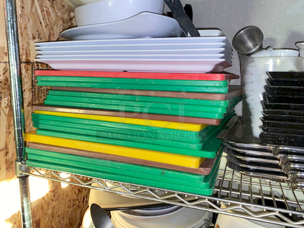 NICE MIX OF EVERYTHING! Cutting Boards, Dinnerware, Smallware and More!! Rack Not Included.  - Image 4 of 9