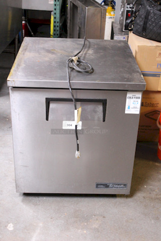 SWEET! True TUC-27-LP-HC 27" W Undercounter Refrigerator w/ (1) Section & (1) Right Hinge Door, 115v. 115 V/60 Hz/1 ph, 279⁄16 in. W x 311⁄16 in. D x 317⁄8 in. H
TESTED! GETS COLD!