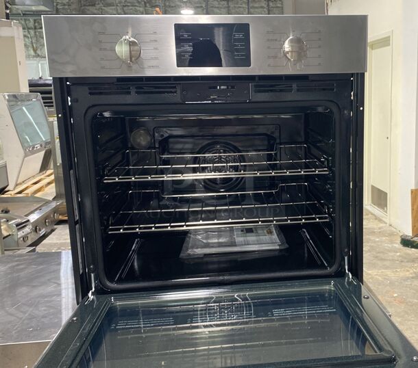 Brand New Scratch & Dent 30 Inch Single Convection Electric Wall Oven with 4.6 cu. ft. Capacity, European Convection, EcoClean, Temperature Conversion, 11 Cooking Modes, and Star-K
 - Image 3 of 5