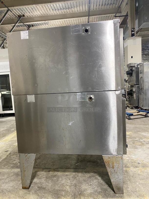 Bakers Pride DS-805 Commercial Pizza double Deck Oven Gas

Super Deck Series Pizza Deck Oven.

gas
throttling thermostat range 300 °F – 650 °F.

stainless steel exterior.

30″ high painted legs.

70,000 BTU.

 - Image 4 of 5