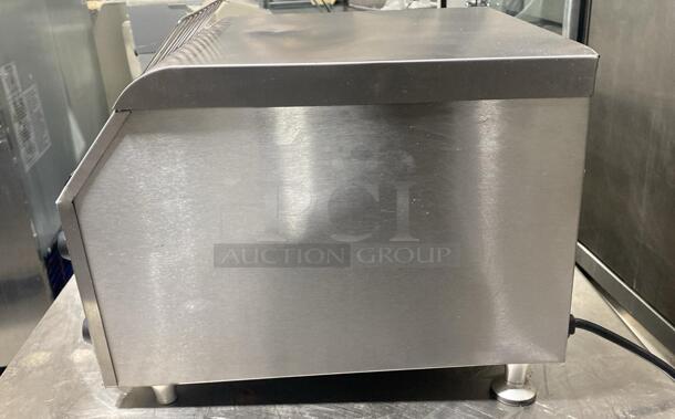 Adcraft CVYT-120 Countertop Commercial Conveyor Toaster, 300 Slices/Hour, Stainless Steel, 120v, NSF, 13-1/2'H x 14-1/2'W x 19-1/2'D.
 - Image 5 of 5