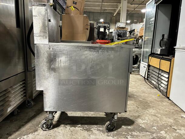 Pitco 40D Gas Fryer - (1) 45 lb Vat, Floor Model, Natural Gas
 - Image 3 of 4