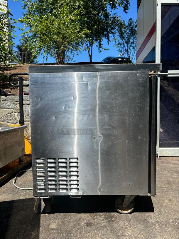 Turbo Air MUR-48 48 1/4" W Undercounter Refrigerator w/ (2) Section & (2) Doors, 115v
 - Image 3 of 7