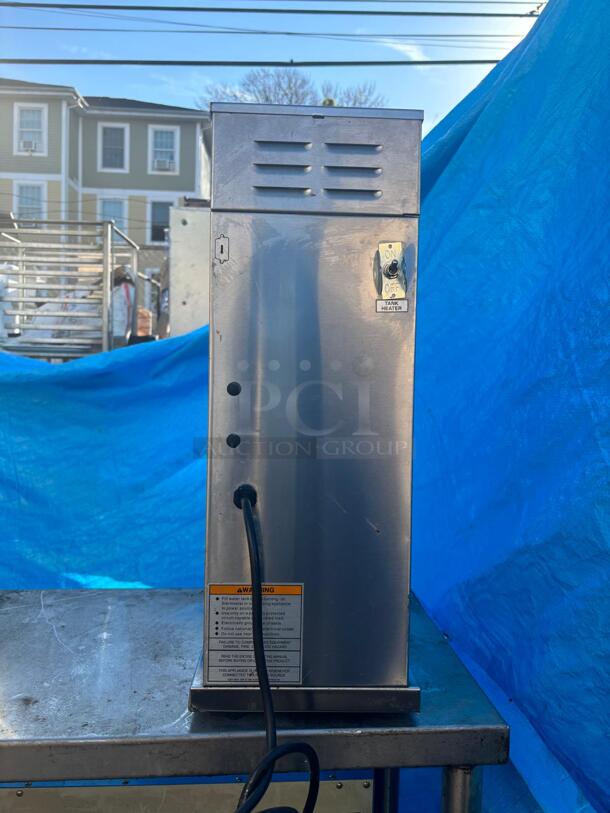 Bunn 23001.0006 CWTF15-APS Automatic Airpot Coffee Brewer with Hot Water Faucet - 120V

 - Image 4 of 4