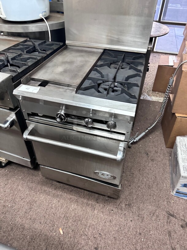 Certified Working DCS  24 inch 2 Burner Gas Range w/ 12 inch Griddle & Standard Oven, Natural Gas NSF - Image 8 of 8