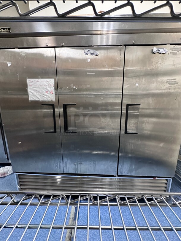 Late Model! True T-72FZ 78 inch Three Section Reach In Freezer, (3) Solid Doors, 115v Tested and Working! - Image 3 of 7