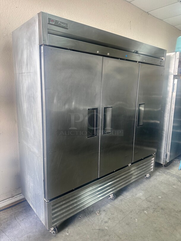 Late Model True T-72F 78" Solid Door Reach-In Freezer 115 Volt Working - Image 7 of 9