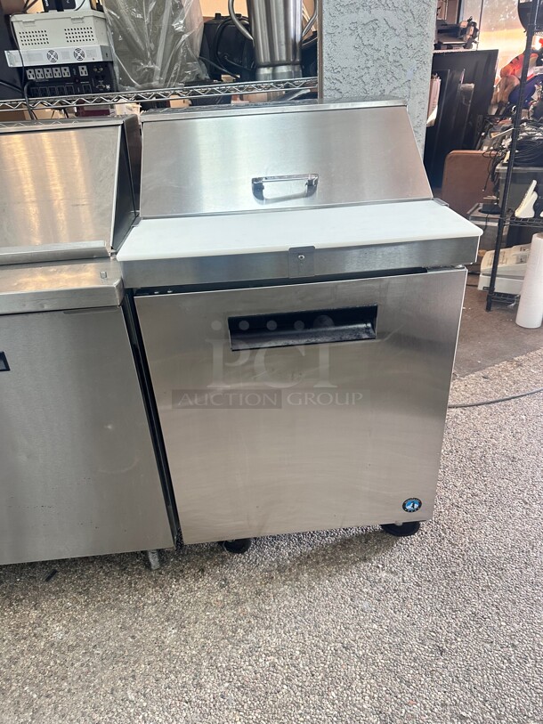 Excellent Condition Hoshizaki SR27B-8 27" Sandwich Top Prep Refrigerator with 1 Door 115 Volt Tested and Working - Image 3 of 8