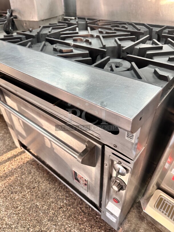 Wolf Commercial Gas 4 Burner With Oven Tested and Working - Image 4 of 4