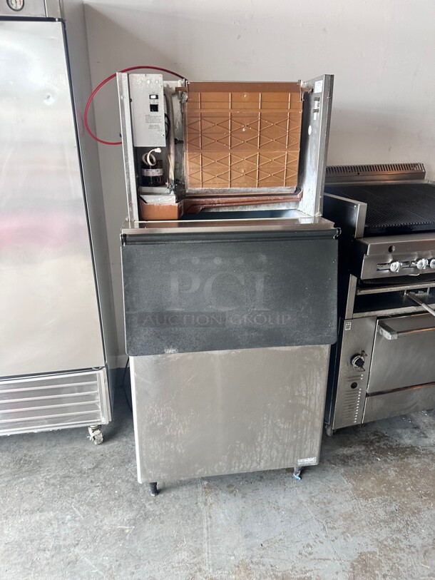 Ice-O-Matic ICE0400HA - Ice Machine Cuber Head - Air Cooled, 505 lbs. Production 115 Volt  - Image 2 of 9