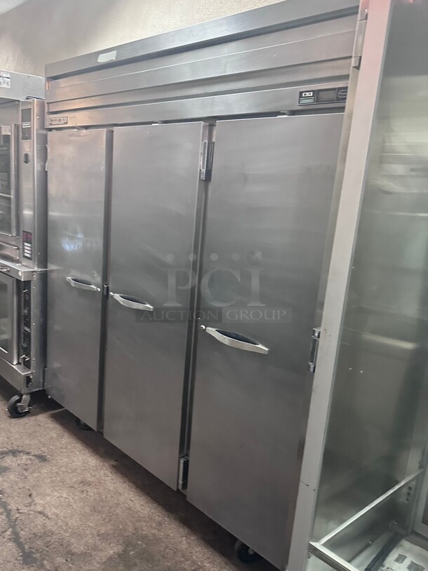 Certified Working Beverage Air Three Door Refrigerator 115 Volt - Image 3 of 7
