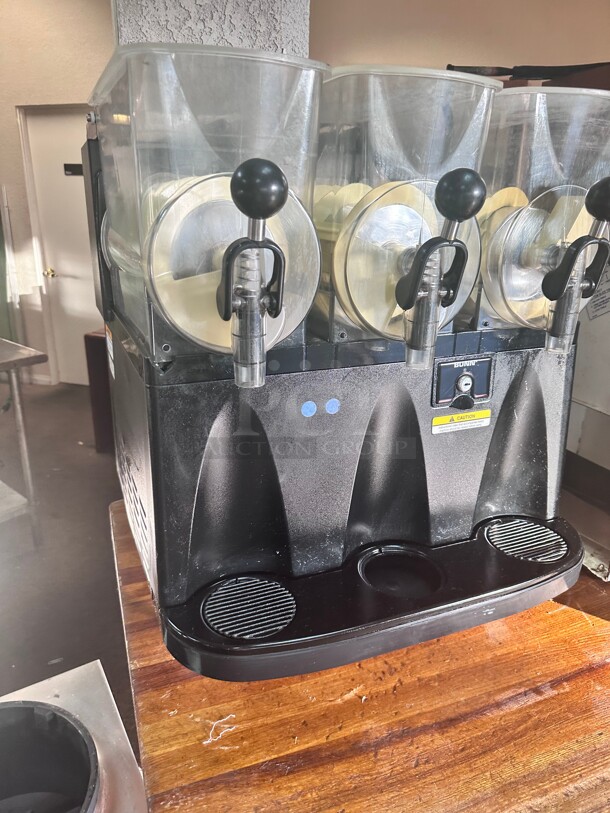 Certified Working CBS3, Triple 3 Gallon Liquid Autofill Frozen Slushy & Granita Beverage Machine 115 Volt NSF  - Image 2 of 7