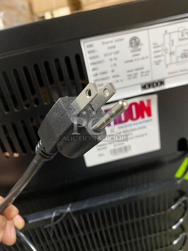 Brand New In Box! Nordon Countertop Glass Door Merchandiser! MODEL SC52B - Image 9 of 10