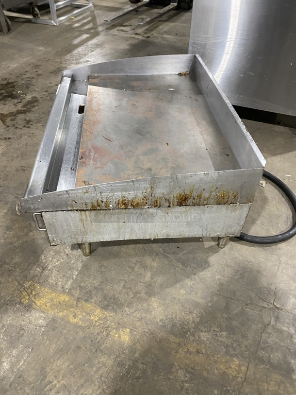 Star Max Commercial Countertop Electric Powered Flat Top Griddle! With Back And Side Splashes! All Stainless Steel! On Small Legs! - Image 2 of 5