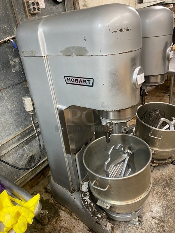 Hobart 80qt Commercial Floor Style Planetary Dough Mixer w/ Stainless Steel Mixing Bowl! Working When Removed! MODEL 8802 200V   - Image 2 of 7