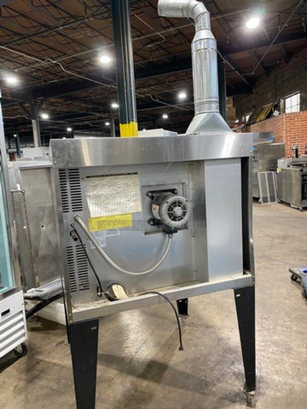 WOW! LATE MODEL! 2017 Bakers Pride LP Powered Commercial Convection Oven! With View Through Doors! With Oven Metal Racks! All Stainless Steel! On Legs! Cyclone Series! WORKING WHEN REMOVED! Model: BCO11G SN: 555111210017 - Image 3 of 12