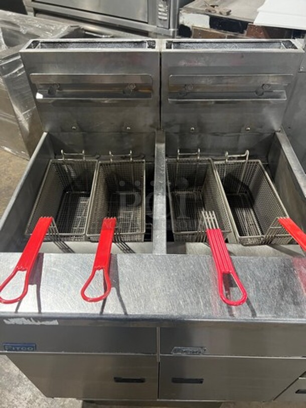 FAB! Pitco Frialator Commercial Natural Gas Powered 4 Bay Deep Fat Fryer! With Middle Fryer Basket Rack! All Stainless Steel! On Casters! Model: SGH50 SN: G13JE049283! Working When Removed!  - Image 4 of 12