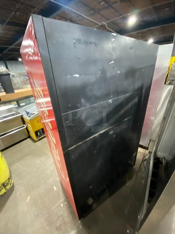 True Commercial 2 Door Reach In Cooler Merchandiser! With View Through Doors! Poly Coated Racks! MODEL GDM45 SN: 4935292 115V 1PH - Image 4 of 8