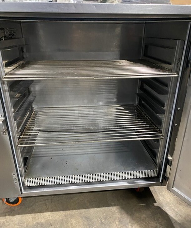 FWE Commercial Countertop Food Warming/Holding Cabinet! All Stainless Steel! On Casters! Model: HLCSL18268CH SN: 092440201 120V  - Image 6 of 9