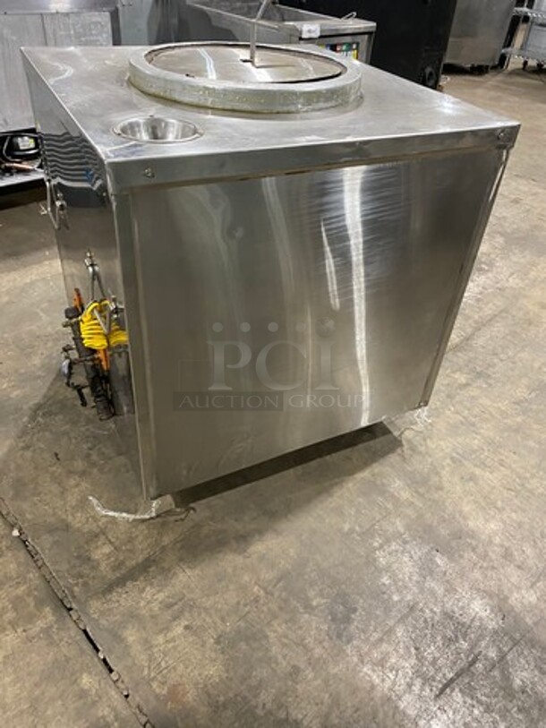 NICE! Bharat Overseas Commercial Gas Powered Tandoor Oven! With Lid! Solid Stainless Steel! On Casters! Model: TD166 - Image 4 of 10