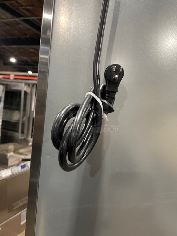 WOW! NEW! Scratch-N-Dent! Cold Line Commercial 2 Door Reach In Refrigerator! All Stainless Steel! With Poly Coated Racks! On Casters! 115V! Model: C-2RR-TM SN: 186102600! - Image 9 of 9