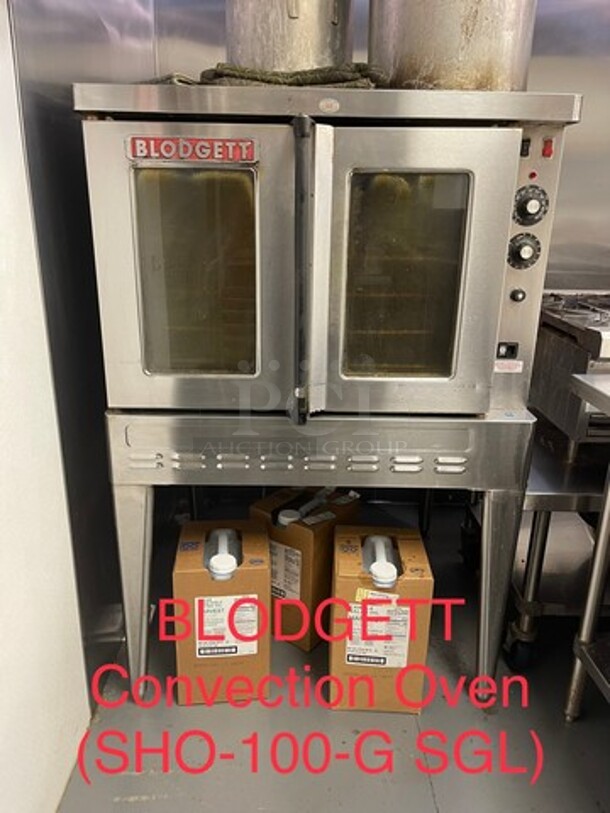 NICE! LATE MODEL! 2018 Blodgett Commercial Natural Gas Powered Convection Oven! With View Through Doors! Metal Oven Racks! All Stainless Steel! On Legs! WORKING WHEN REMOVED! Model: SHO100G SN: 080818CR080S
