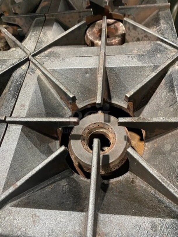 Vulcan Commerical Natural Gas Powered 12 Burner Stove! With Raised Back Splash And Salamander Shelf! With 2 Oven Underneath! All Stainless Steel! On Casters! WORKING WHEN REMOVED! Model: G72SS1AA SN: 659011300 - Image 7 of 11