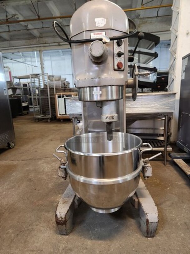 WOW! Hobart Commercial Floor Style 60 Qt Mixer! With Stainless Steel Mixing Bowl! WORKING WHEN REMOVED! Front Hub Never Used! Model: H600T 208/230V 3 Phase!