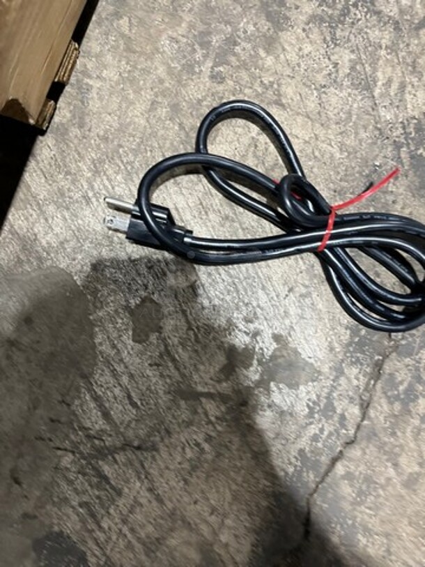 NEW! OUT OF THE BOX! SCRATCH-N-DENT! Whynter Portable Dehumidifier Unit! 4,000 Square Feet Room Capacity! Model: RPD561EGP 115V - Image 7 of 8