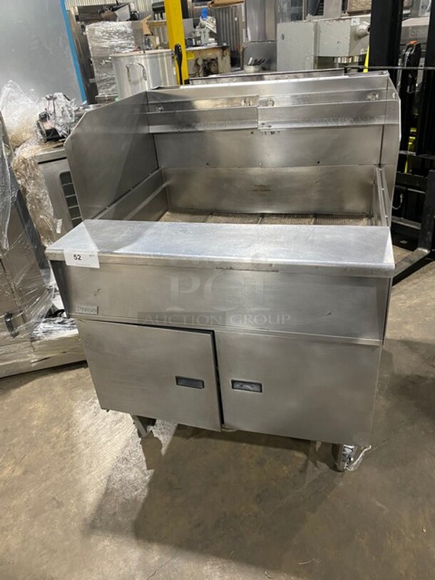 Pitco Commercial Natural Gas Powered Large Size Bay Donut Fryer! With Back And Side Splashes! All Stainless Steel! On Casters!