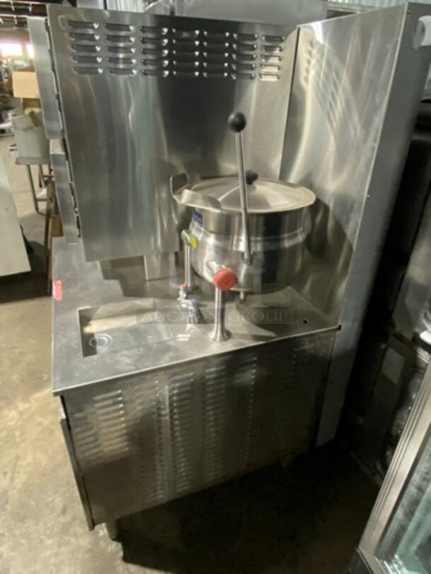 Cleveland Commercial Natural Gas Powered 2 Deck Steam Cabinet! With Cleveland Countertop 6 Quart Tilting Steam Kettle! All Stainless Steel! Model 42CKGM300 Serial WC8346203J01! On Legs! - Image 4 of 5