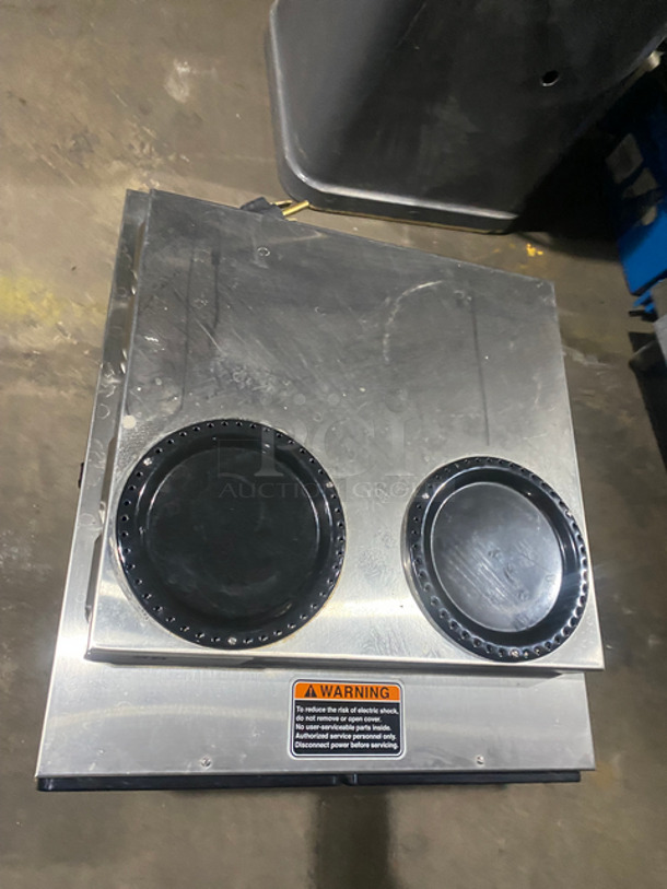 Bunn Commercial Countertop Dual Coffee Brewing Machine! With 4 Coffee Pot Warming Stations! All Stainless Steel! Model: AXIOM2/2TWIN SN: AXTN026484 120/208/240V 60HZ 1 Phase - Image 5 of 10