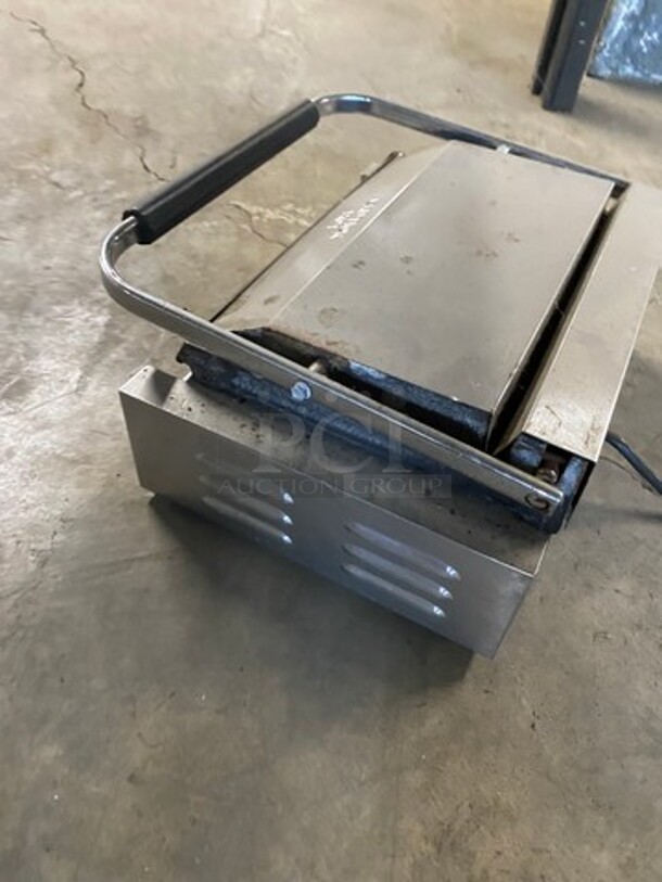 Commercial Countertop Panini/Sandwich Supremo Grill! All Stainless Steel! Press With Flat Surface! - Image 3 of 8