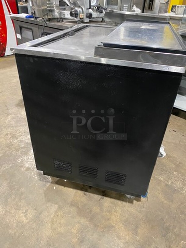 True Commercial Under The Counter Beer Bottle Cooler! With Single Sliding Stainless Steel Top Door! Model: TD3612 SN: 1467160 115V 60HZ 1 Phase - Image 3 of 7