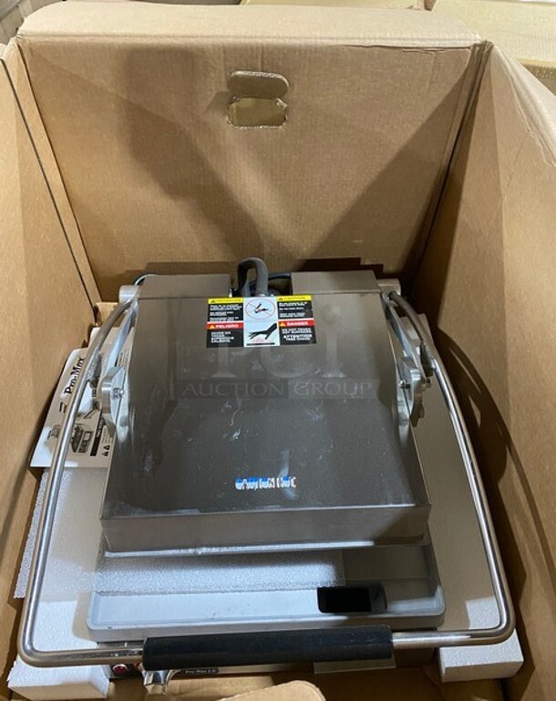 NEW! Star Countertop Two Sided Panini Grill! Stainless Steel! MODEL 9DPST14 SN:PST140922A0016 120V! Working! - Image 2 of 8