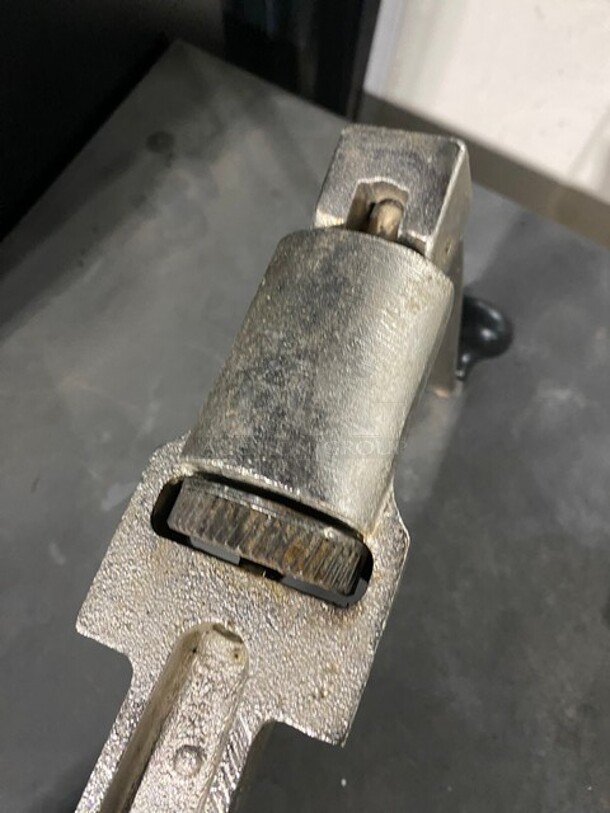 Stainless Steel Commercial Manual Can Opener! - Image 3 of 5