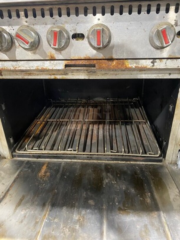 CPG Commercial Natural Gas Powered 6 Burner Stove! With Raised Back Splash! With Oven Underneath! All Stainless Steel! On Casters! Model: S36N SN: 091636N033 - Image 5 of 10