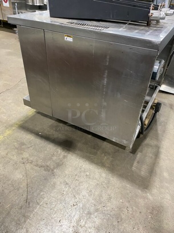 Bakers Pride Commercial Electric Powered Single Deck Convection Oven! With View Through Doors! Metal Oven Racks! All Stainless Steel! With Legs! Model: GDCO11E SN: 555361102003 208V 60HZ 1/3 Phase - Image 4 of 9