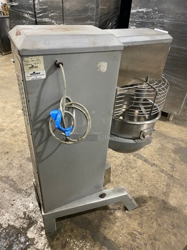 NICE! Univex Commercial 30 Quart Planetary Mixer! With Mixing Bowl And Guard! With Paddle Attachment! Model: SRM30 SN: M08020154 115V 60HZ 1 Phase! Working When Removed! - Image 3 of 10