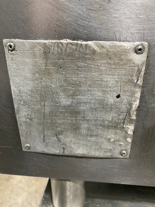 SWEET! Vulcan Commercial Countertop Natural Gas Powered Char Broiler Grill! Stainless Steel Body! On Small Legs! - Image 8 of 9