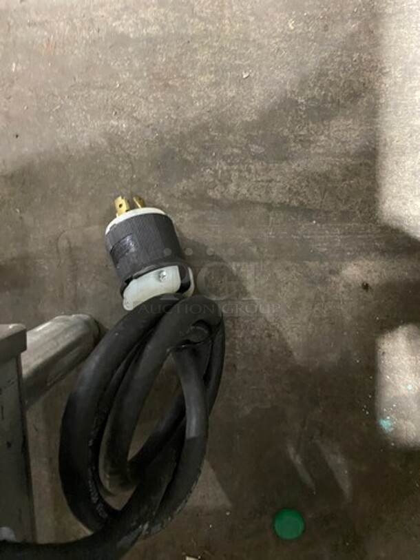 Bunn Commercial Countertop Hot Beverage Dispenser! Model: IMIX5 SN: IMIX045758 120/208/240V 60HZ 1 Phase - Image 8 of 8