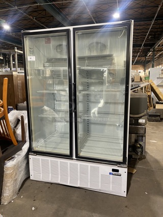 MASTER-BILT Metal Commercial 2 Door Reach In Freezer Merchandizer! MODEL:BLG-48HD SN:LV486729! 