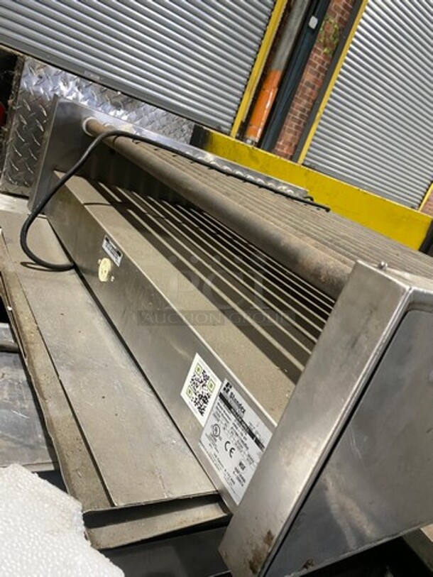 APW Wyott Commercial Countertop Hot Dog Roller Grill! All Stainless Steel! Model: HRS755T SN: 817961705208 208/240V 60HZ 1 Phase - Image 3 of 8