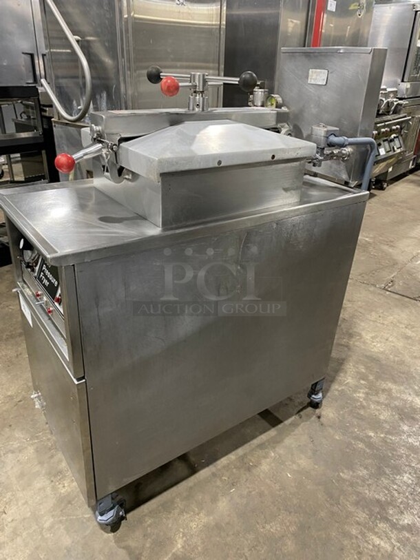 Henny Penny Commercial Electric Powered Pressure Fryer! All Stainless Steel! On Casters! Model: 500 - Image 2 of 11