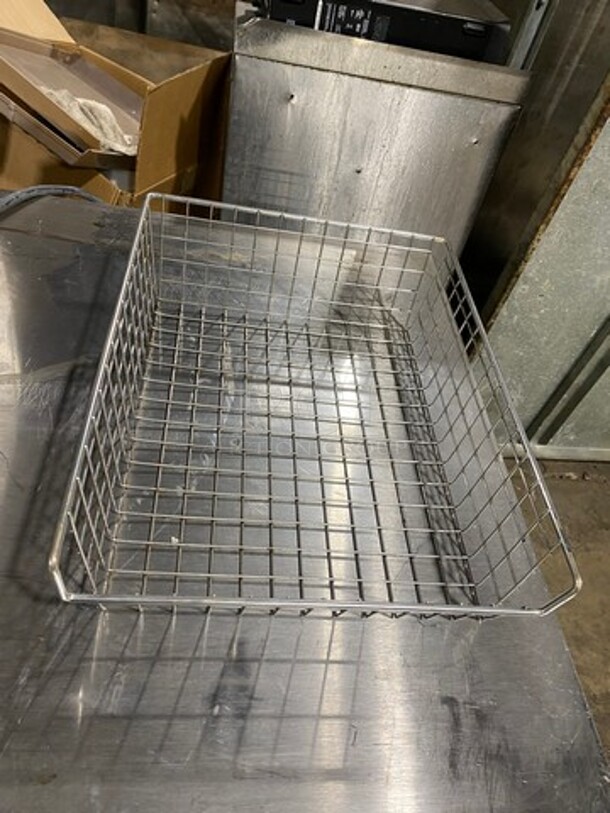 ALL ONE MONEY! Metal Wire Bakery Bagel/ Donut Baskets! - Image 2 of 6