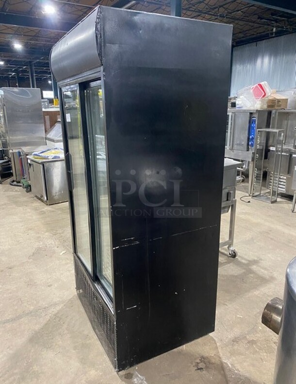 True Commercial 2 Sliding Door Reach In Refrigerator Merchandiser! With View Through Doors! With Poly Coated Racks! Model: GDM33 SN: 13089041 115V 60HZ 1 Phase - Image 3 of 9
