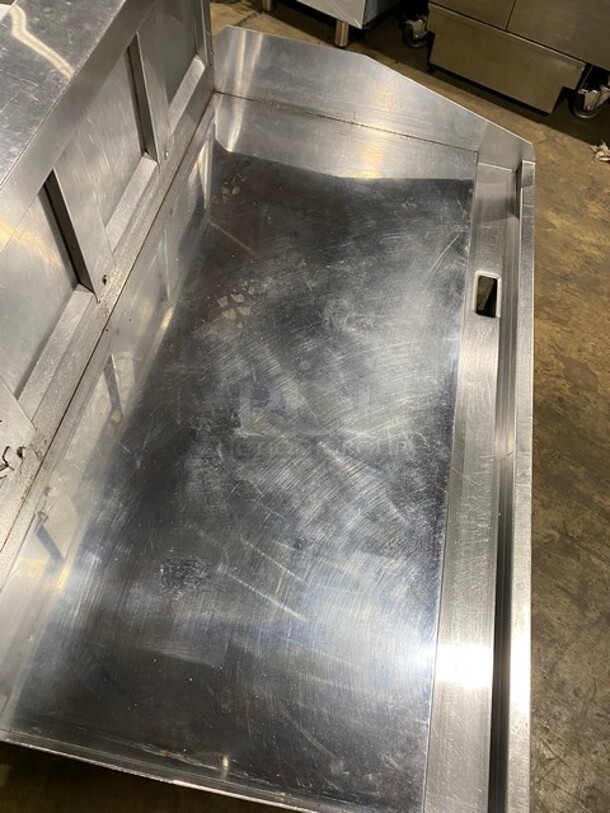 Lang Commercial Countertop Natural Gas Powered Mirror Shine Flat Top Griddle! With Thermostatic Controls! Built In Hood! With Back And Side Splashes! All Stainless Steel! On Legs! MODEL 248SCHENSH SN:GT2480218A2013 - Image 5 of 8